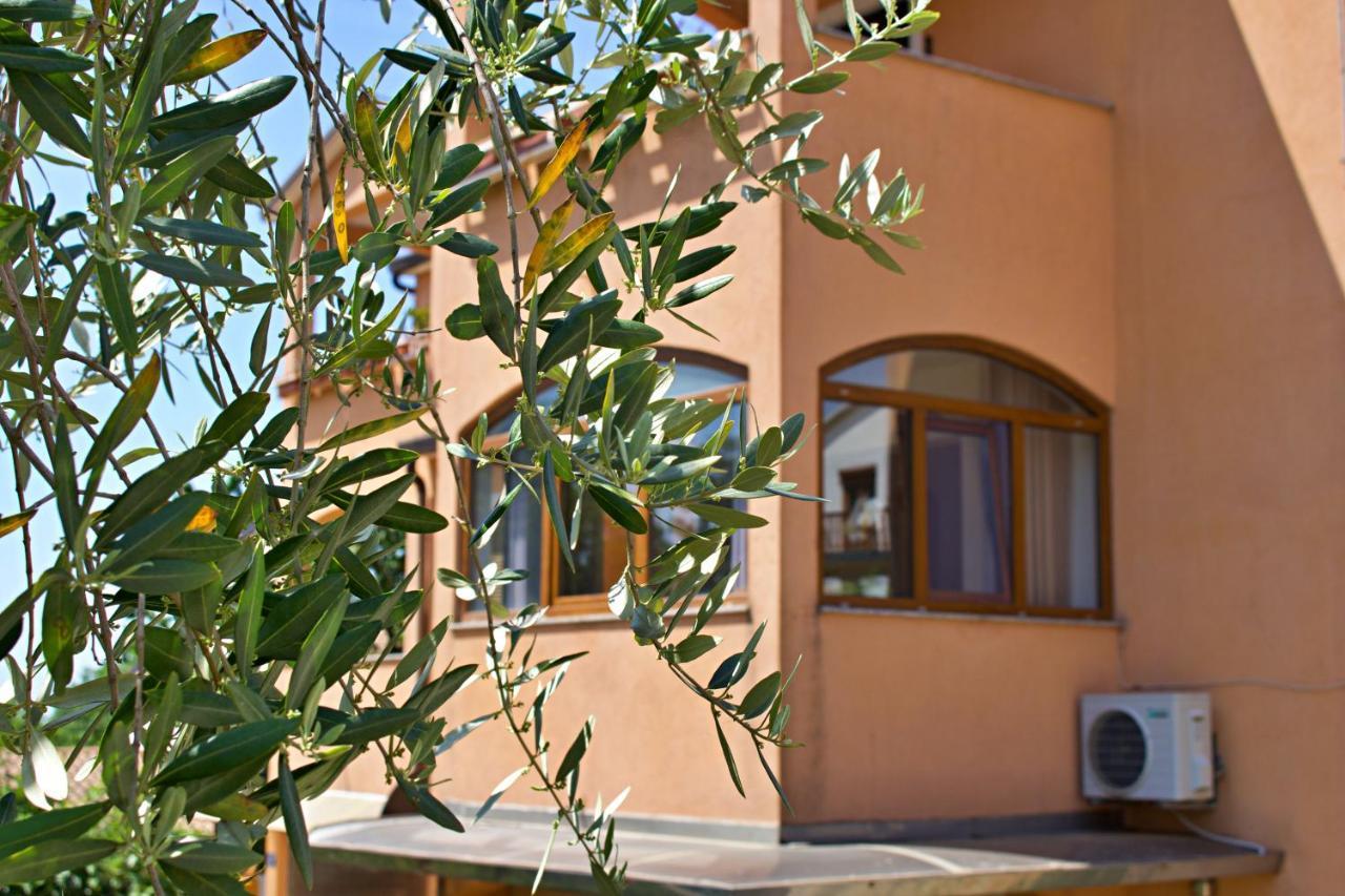 Apartments Kanegra Umag Buitenkant foto
